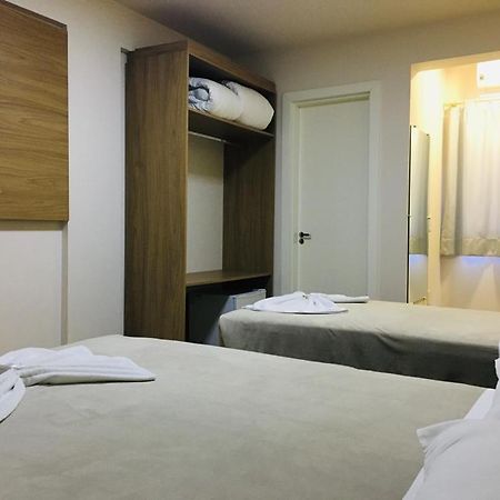 Hotel Paris กูริชิบานุส ภายนอก รูปภาพ